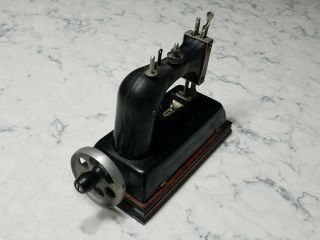 1940s Artcraft Junior Miss Metal Hand Crank Sewing Machine Toy West Haven CT 4