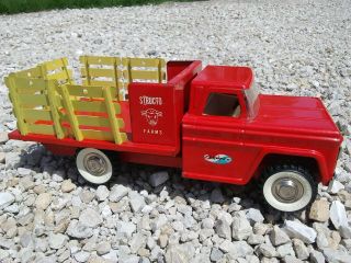 Vintage Structo Livestock Stake Farm Truck Ultra Rare Color Red Yellow