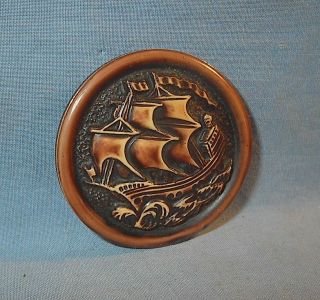 VINTAGE PICTURE BUTTON CELLULOID SAILING SHIP 1 & 11/16 