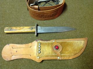 Vintage Davy Crockett Belt,  Buckle,  Knife and Sheath 6