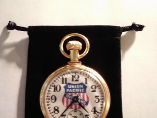 Vintage 16S Pocket Watch Union Pacific Theme Dial & Train Case Runs Well. 3