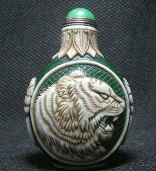 Tradition Chinese Glass Carve Tiger Head Design Snuff Bottle