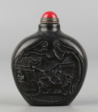 Chinese Exquisite Hand Carved Ox Horn Snuff Bottle