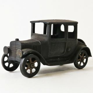 Vintage/antique Cast Iron Model T Toy Car 8 " Unbranded
