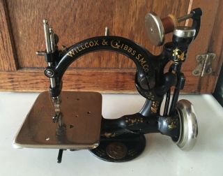 Antique Hand Crank Operated Willcox Gibbs Sewing Machine.  (c) 1915