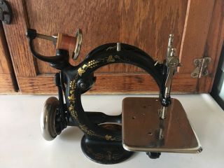 Antique Hand Crank Operated Willcox Gibbs sewing machine.  (c) 1915 3