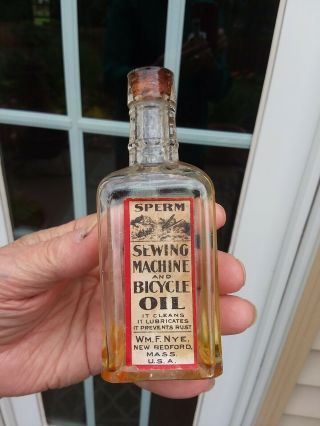 Sperm Sewing Machine Oil Great Label Whale Ship Graphics Wm Dye Bedford Mass