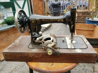 Vintage Western Electric Sewing Machine With Wooden Case