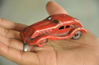 Vintage Small Fine Unique Penny / Small Litho Car Tin Toy,  Collectible