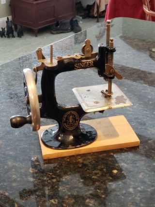 Singer Child Salesman Sample Mini Hand Crank Sewing Machine