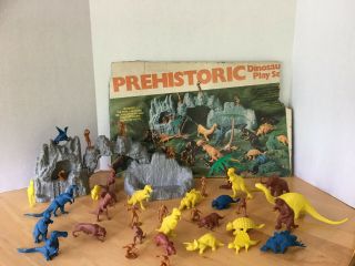 Vintage Marx Prehistoric Dinosaur Play Set W/ 26 Dinosaurs & 10 Cavemen