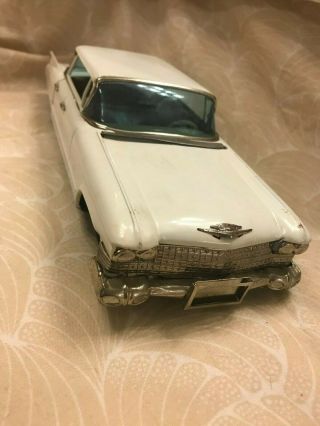 VINTAGE SIGN OF QUALITY CADILLAC 4 - DOOR TIN TOY CAR WHITE (A22) 2