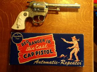 Vintage 1950s I.  O.  B.  Wyandotte Red Ranger Jr Cowboy Diecast Cap Pistol Orig.  Box