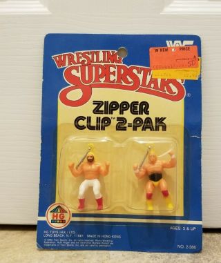 Wwf Or Wwe Zipper Clip 2 Pack Hulk Hogan And Big John Stud Moc Complete