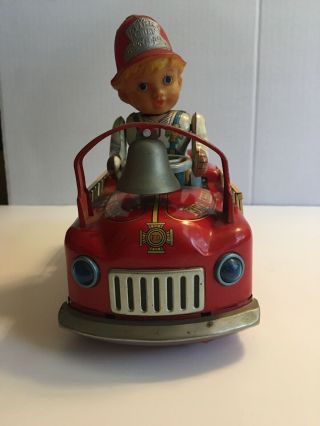 Vintage Fire Truck Battery Op.  Fire Chief 1960 ' s Tin Japanese Modern Toys 3