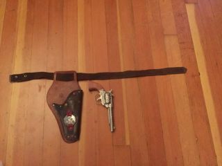 Vintage “young Buffalo Bill” Single Shot Cap Toy Gun With Leather Holster