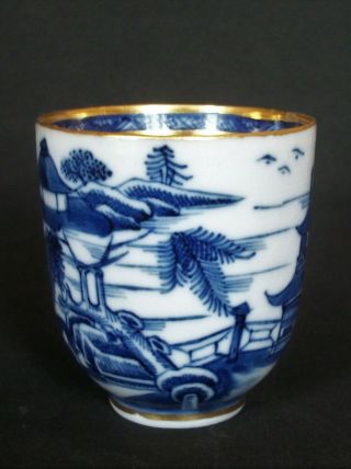 PRETTY CHINESE 18th C QIANLONG BLUE AND WHITE PAGODA LAKE TEA CUP VASE BOWL 6 5