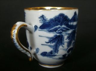 PRETTY CHINESE 18th C QIANLONG BLUE AND WHITE PAGODA LAKE TEA CUP VASE BOWL 6 7