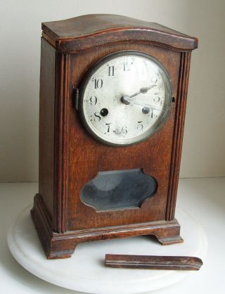 Vintage Oak Cased Mantel Clock For Restoration 31cm Tall