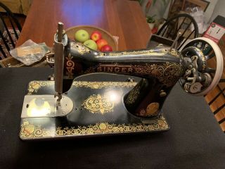 Antique 1921 Singer Treadle Sewing Machine Model 15