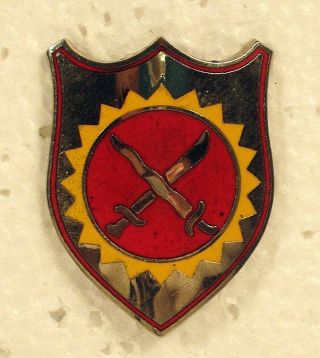 Us Army 4th Field Artillery Regiment Dui Insignia Crest Badge Pin Fort Sill Ok