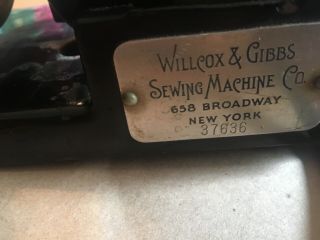 VTG OR ANTIQUE WILLCOX & GIBBS PORTABLE SEWING MACHINE 7