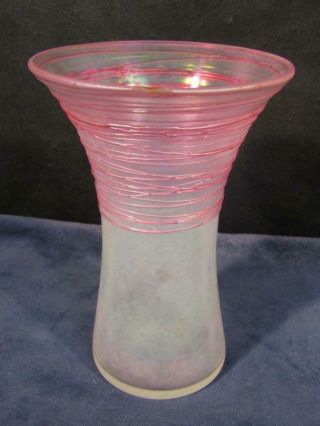 Old Steuben 6 " Verre De Soie Art Glass Vase With Pink Threads
