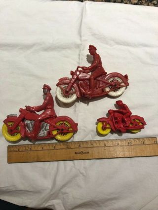 Auburn Rubber Toy Police Motorcycles Circa 1950/60 " S 2 Large 1 Small