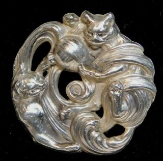 Large Vintage Metal Button Silver Cats In A Ball Of Yarn M3