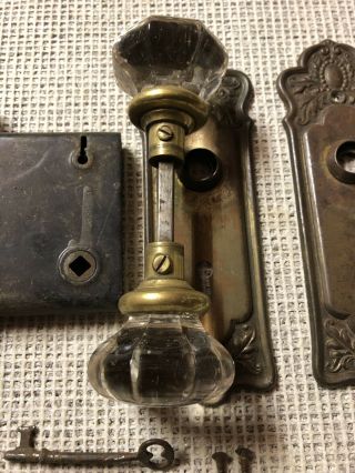 Vintage BRASS ANTIQUE Glass DOOR KNOB BACK PLATES and lock key set patina 5