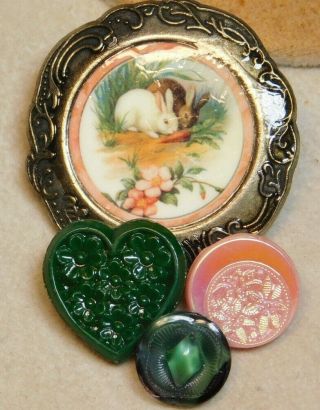 Vintage Buttons Bunny Print In Metal Green Glass Heart Moonglow & Pink Luster B2