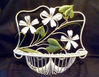 Vintage Wall Pocket Italian Tole Daisy Flower Hanging Basket Metal Art Toleware