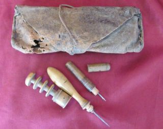 1700s Antique Military Soldiers Sewing Kit W/original Leather Case Xtr.  Rare