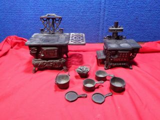 Miniature Cast Iron Cook Stove With Pots & More.  Doll House Size
