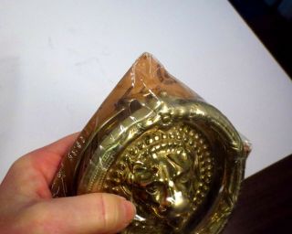 Virginia Metalcrafters Brass Lion Head Inside Wreath Door Knocker W/ Tag 4