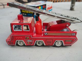 China Tin 1960 ' s Rare Model MF 183 FIRE ENGINE Friction Toy with Box 3
