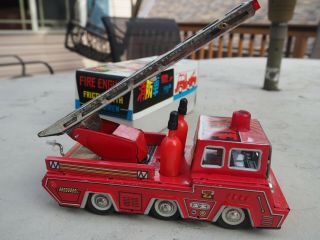 China Tin 1960 ' s Rare Model MF 183 FIRE ENGINE Friction Toy with Box 5