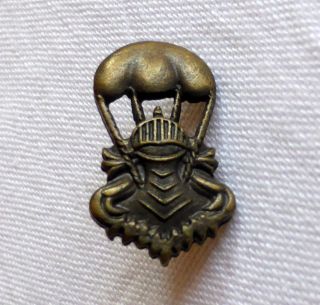 Portuguese Paratroopers In Africa War Pin Badge