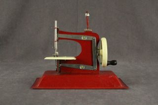 Vintage Children ' s SEWING MACHINE Metal Toy Red & Cream Gateway Junior 2