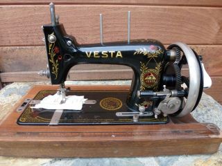 Antique Vesta Hand Crank Sewing Machine 1920 