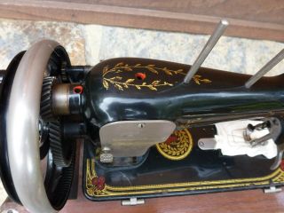 Antique Vesta Hand Crank Sewing Machine 1920 ' s? 5