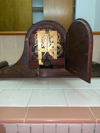 VINTAGE SESSIONS MANTLE CLOCK CIRCA 1900 ' S WITH SIGNATURE PENDULUM AND KEY 7
