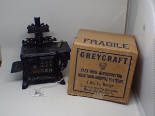 Vintage Toy Mini Queen Cast Iron Stove W/ Greycraft Pots & Pans Rosalco Inc Nib
