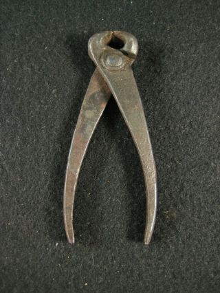 VINTAGE JAPANESE SHOWA ERA (c.  1930) TOOL FORGED IRON SMALL NIPPERS 3