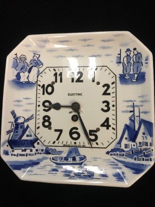 Vintage Newark Clock Company Electric Porcelain Wall Clock Delft Plate Style 6