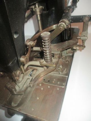 SINGER 71 - 30 Buttonhole sewing machine 1910 for restoration 12