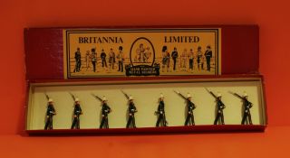 Vintage Britannia Limited - Hand Painted Metal Soldiers X 8 100 L