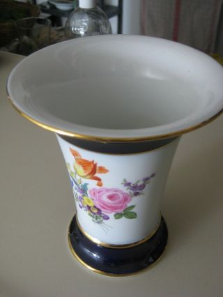 Meissen Porcelain: Vase With Floral Design,  Gold - Colored Rim.  Rare
