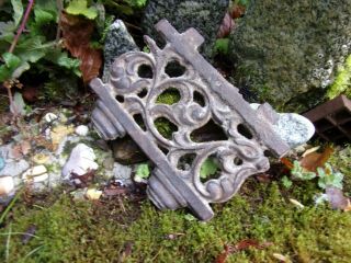 1800 ' s antique iron fence fragment very old & primitive great for garden art 3