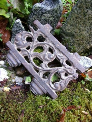 1800 ' s antique iron fence fragment very old & primitive great for garden art 4